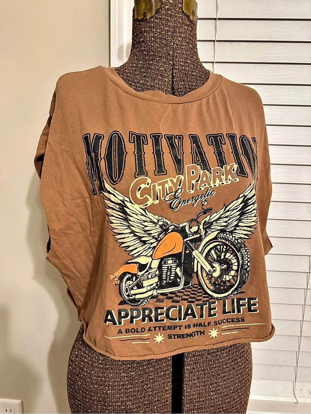 SHEIN Motivation City Park Motorcycle Graphic Crop Top Brown Small